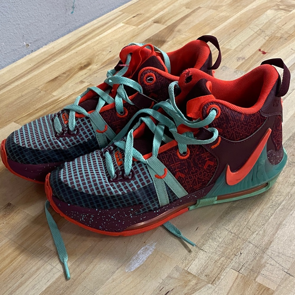 Nike Kids Red & Teal Athletic Sneakers youth size 5